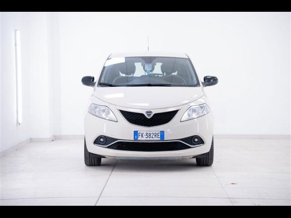 Lancia Ypsilon usata a Torino (4)