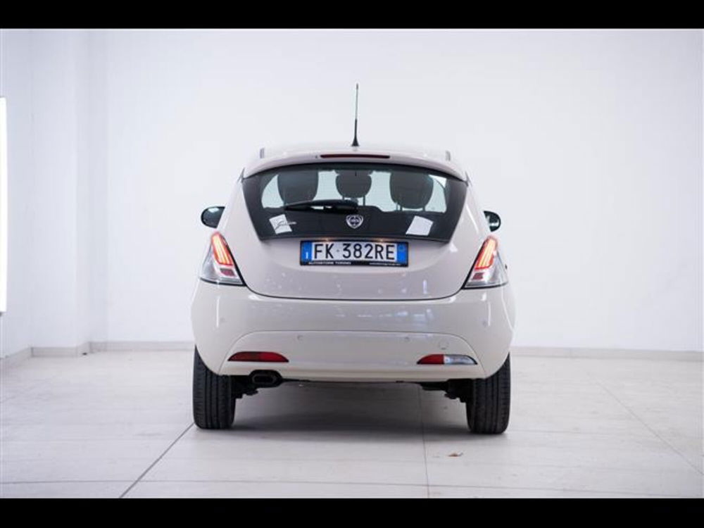 Lancia Ypsilon usata a Torino (5)