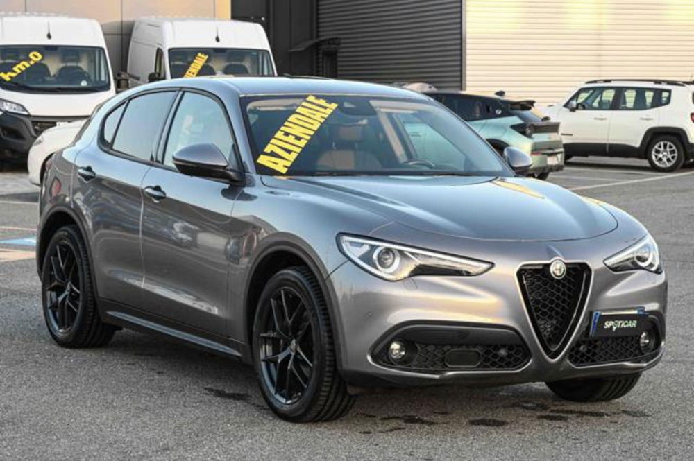 Alfa Romeo Stelvio usata a Torino (3)