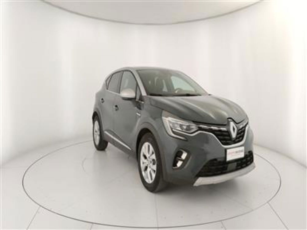 Renault Captur usata a Bari (11)