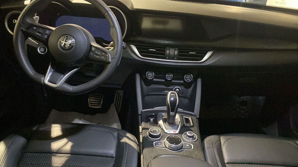 Alfa Romeo Stelvio usata a Bergamo (11)