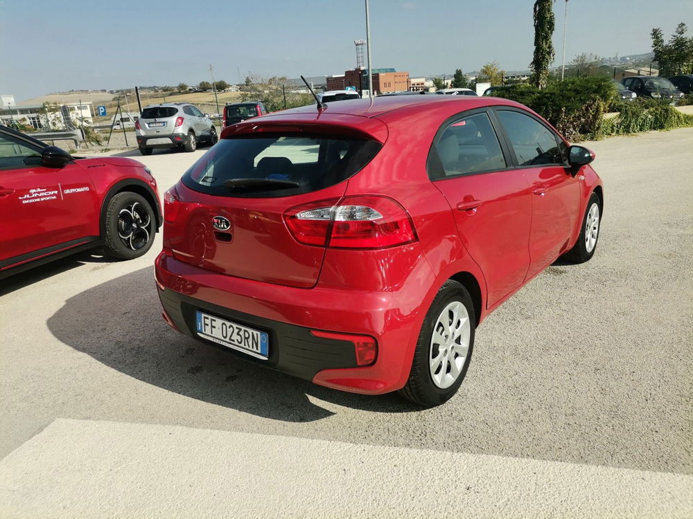 Kia Rio usata a Matera (5)