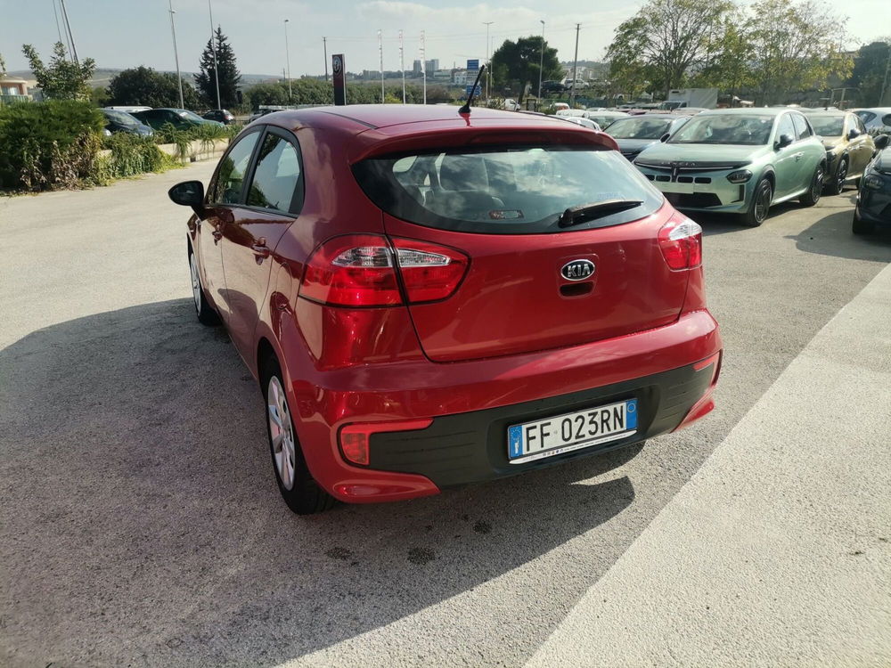 Kia Rio usata a Matera (6)