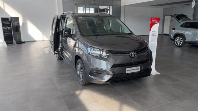 Toyota Proace City Verso Electric City Verso Electric 50kWh L1 Short D Luxury nuova a Bari