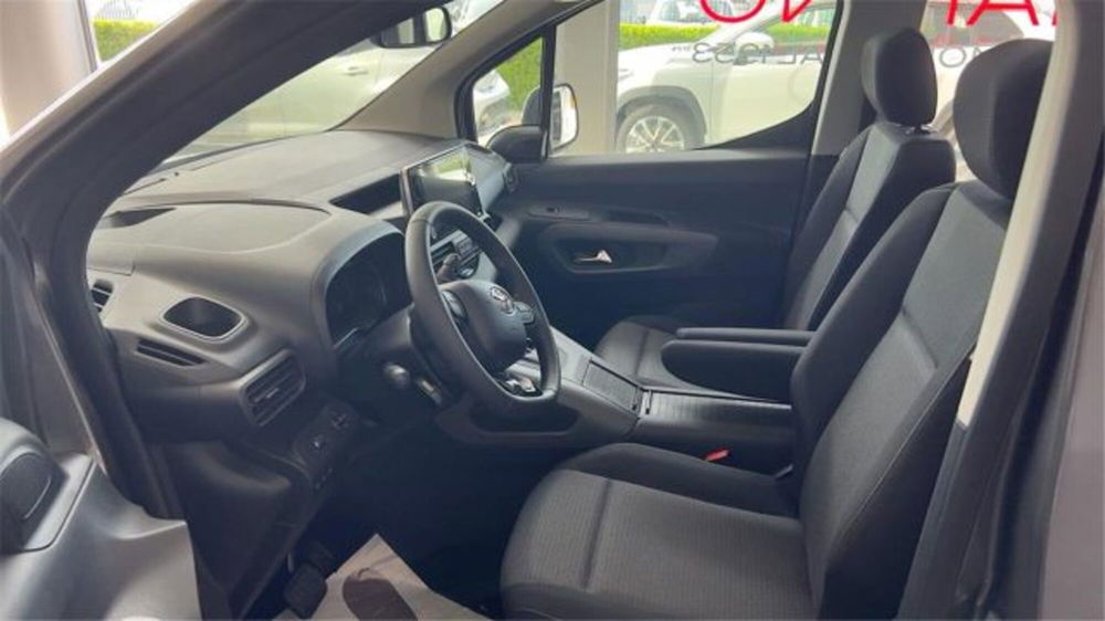 Toyota Proace City Verso Electric nuova a Bari (5)