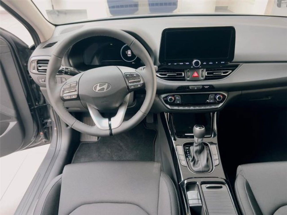 Hyundai i30 nuova a Bari (12)