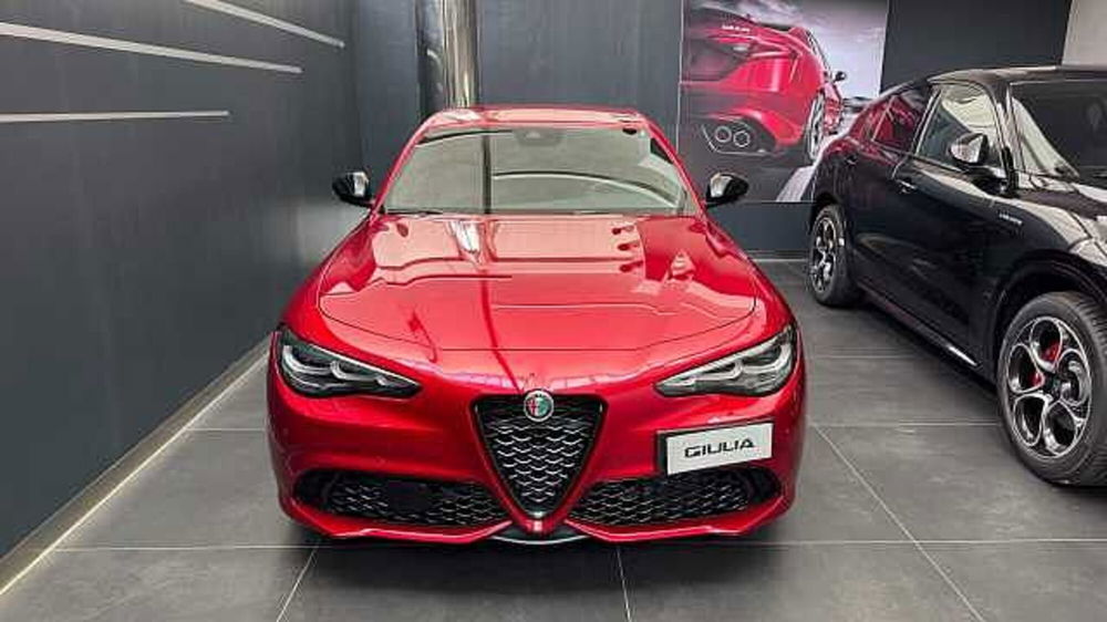 Alfa Romeo Giulia nuova a Milano (5)