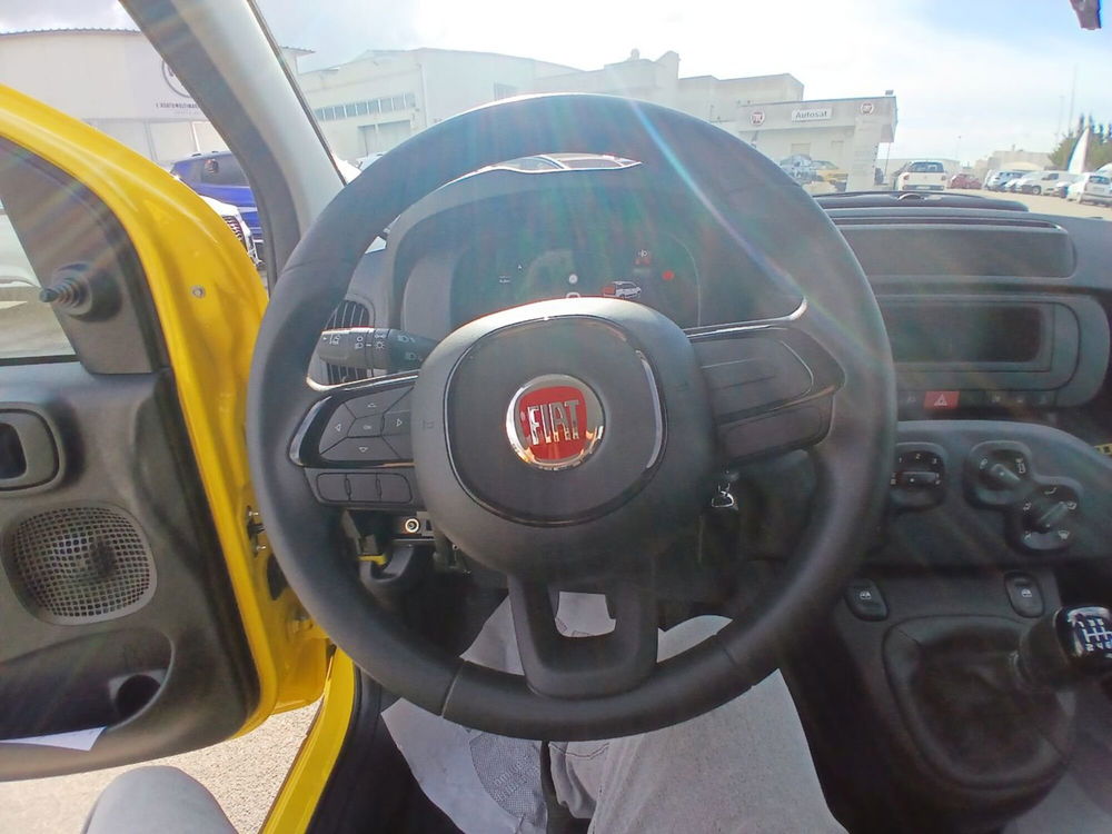 Fiat Panda Cross nuova a Lecce (18)