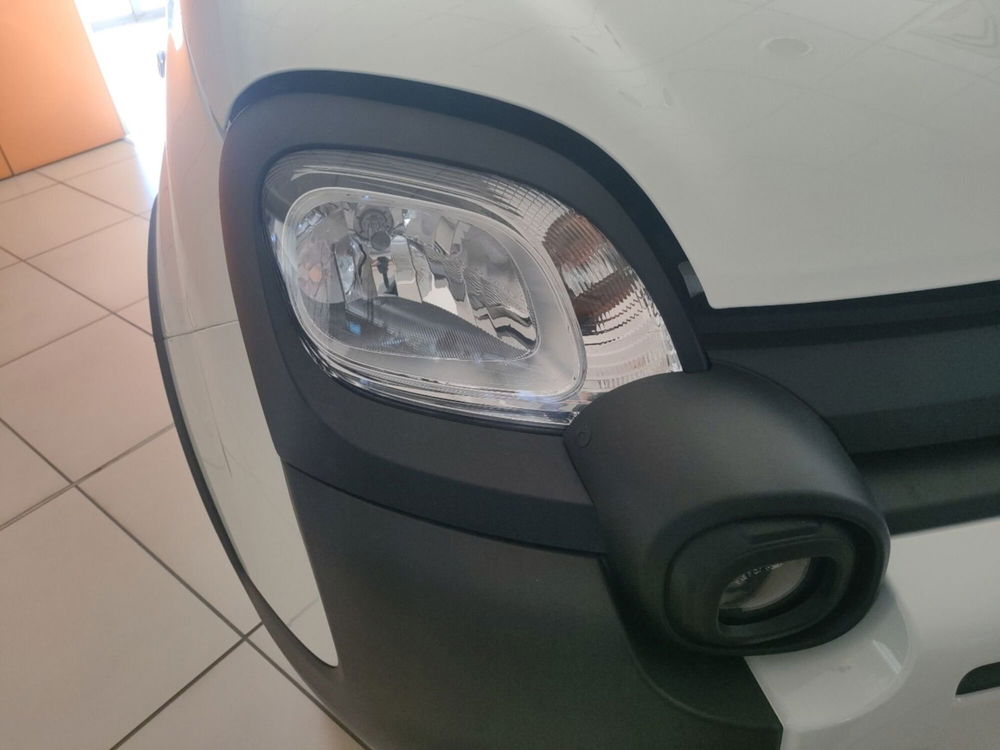 Fiat Panda Cross nuova a Lecce (9)