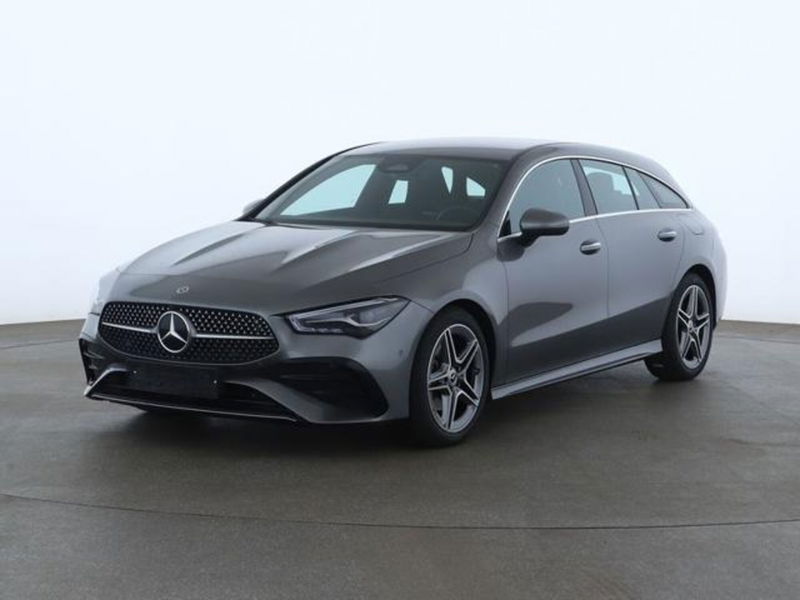 Mercedes-Benz CLA Shooting Brake 180 AMG Line Advanced Plus auto del 2024 usata a Magenta