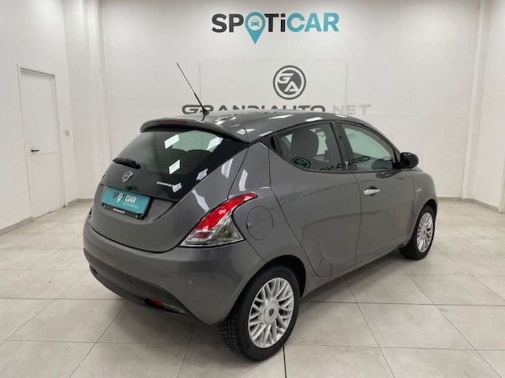 Lancia Ypsilon usata a Alessandria (4)