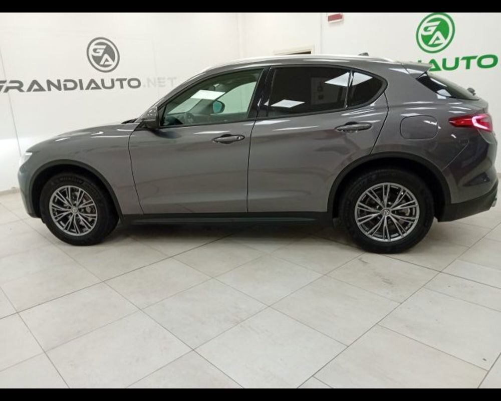 Alfa Romeo Stelvio usata a Alessandria (4)