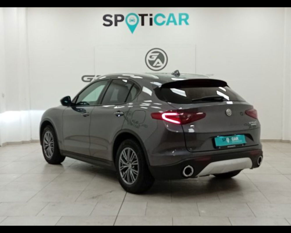 Alfa Romeo Stelvio usata a Alessandria (6)