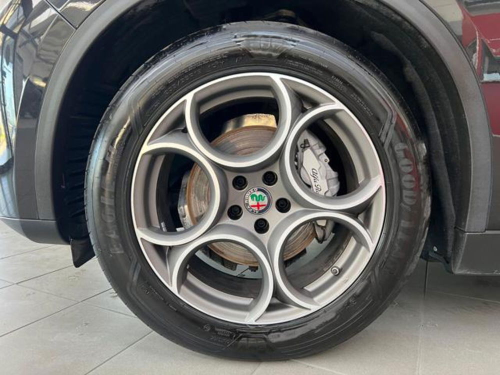 Alfa Romeo Stelvio usata a Modena (18)