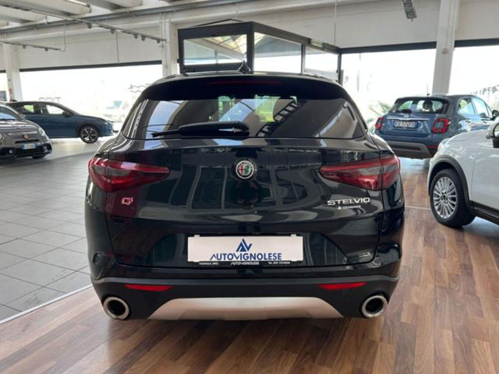 Alfa Romeo Stelvio usata a Modena (4)