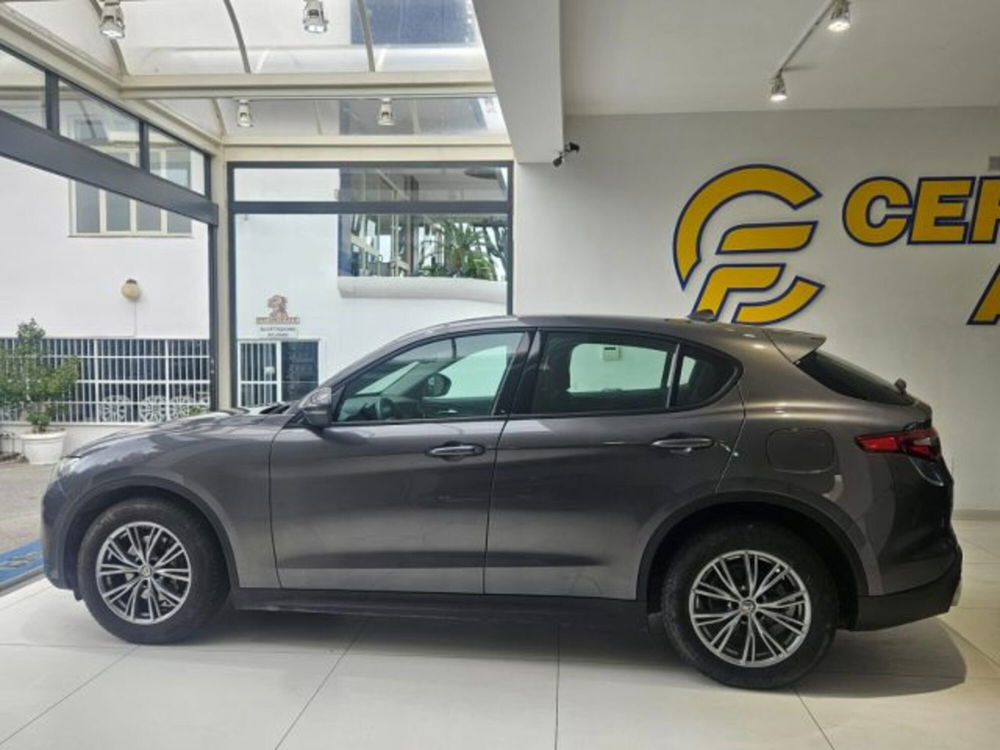 Alfa Romeo Stelvio usata a Napoli (3)