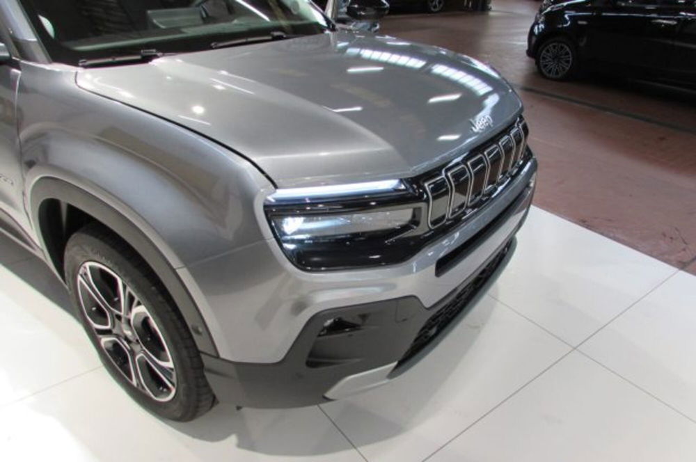 Jeep Avenger nuova a Milano (16)