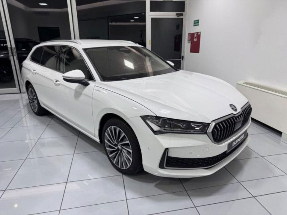 Skoda Superb nuova a Padova