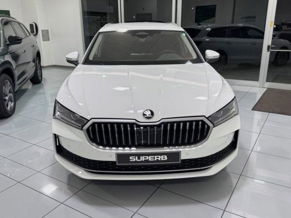 Skoda Superb nuova a Padova (4)