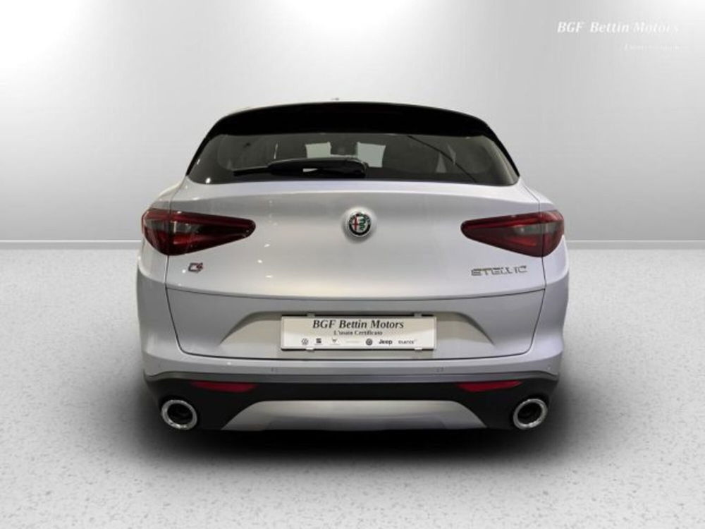 Alfa Romeo Stelvio usata a Padova (4)