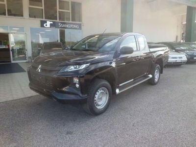 Mitsubishi L200 2.3 D Club Cab 4x4 Easy Select Invite Connect  nuova a Pordenone