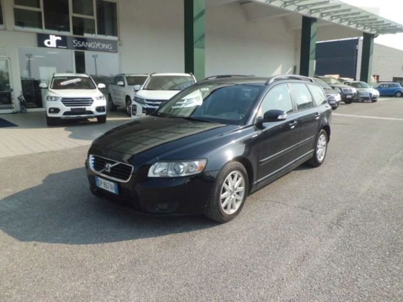 Volvo V50 2.0 D cat Momentum  del 2008 usata a Pordenone