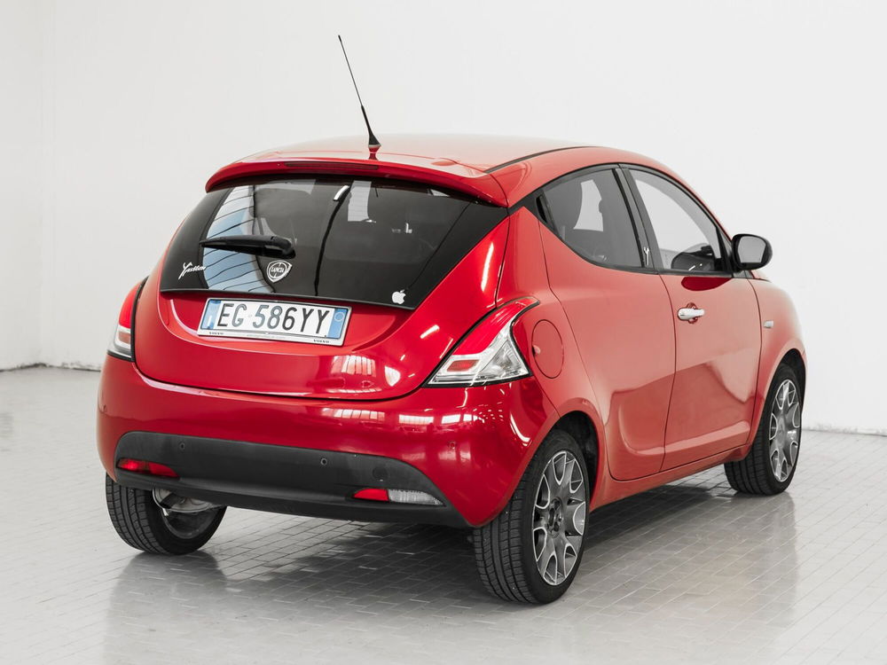 Lancia Ypsilon usata a Prato (3)