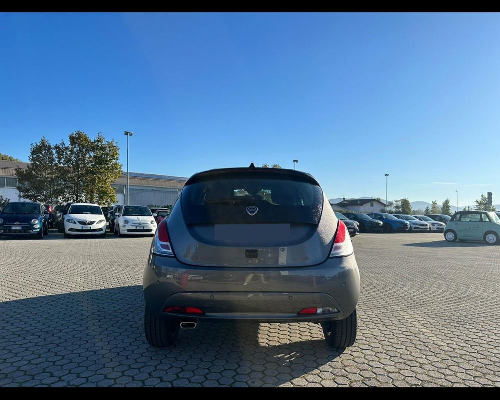 Lancia Ypsilon usata a Lucca (6)