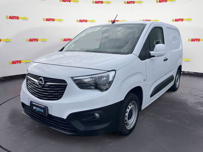 Opel Combo Furgone Cargo 1.5 Diesel 130CV S&amp;S PC 650kg Edition  del 2020 usata a Viareggio