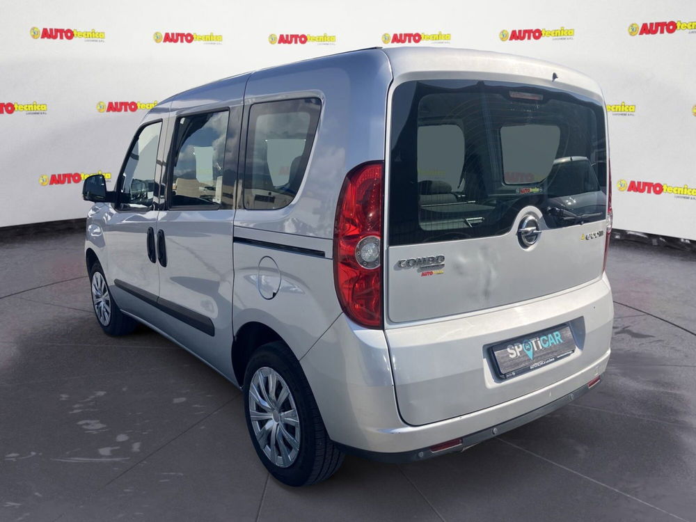 Opel Combo Tour usata a Lucca (7)