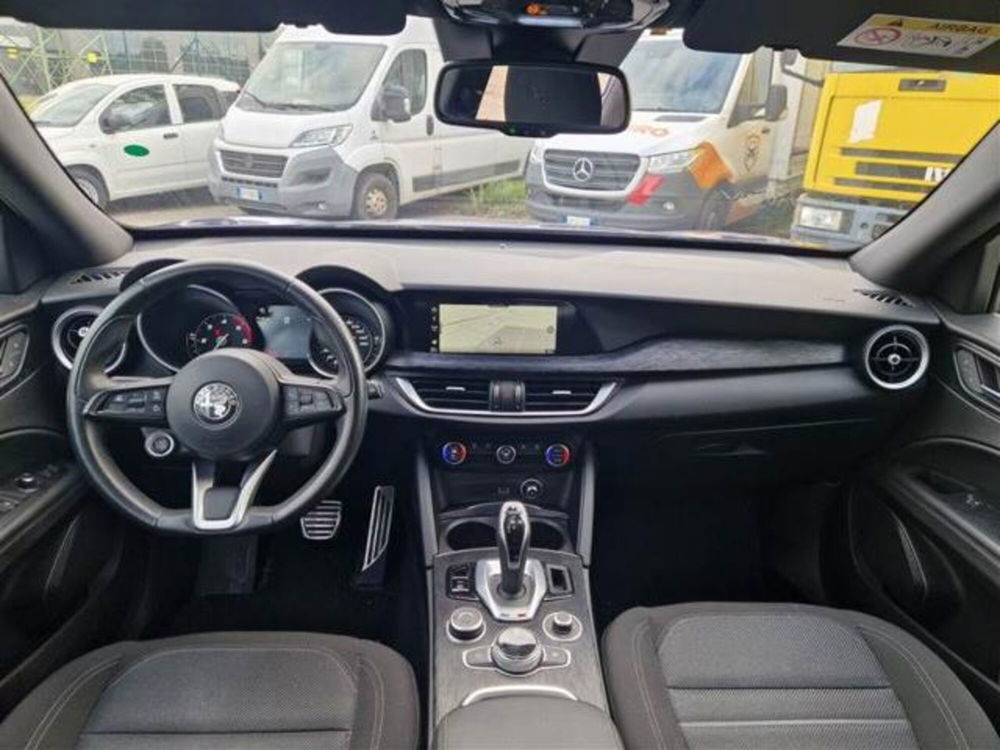 Alfa Romeo Stelvio usata a Parma (3)