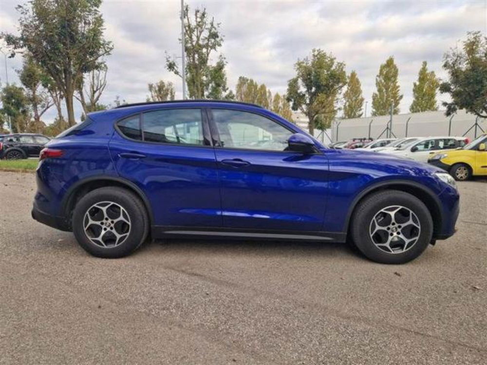 Alfa Romeo Stelvio usata a Parma (7)