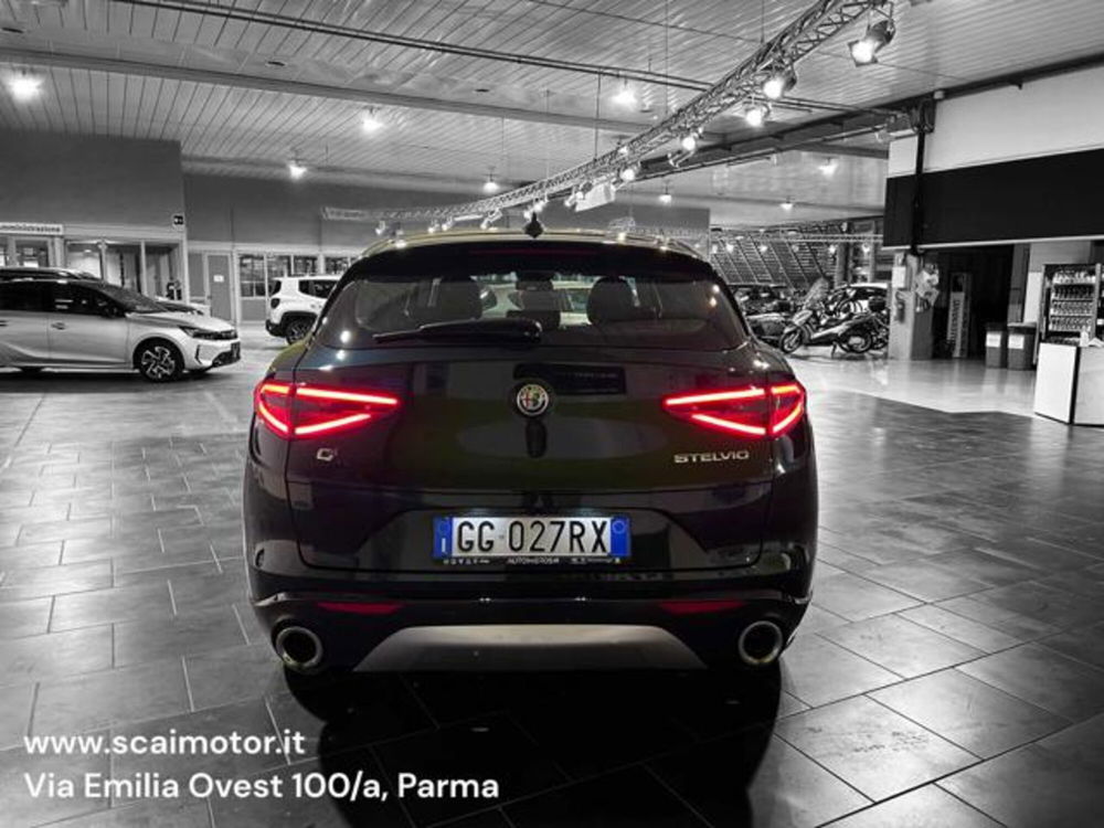 Alfa Romeo Stelvio usata a Parma (5)