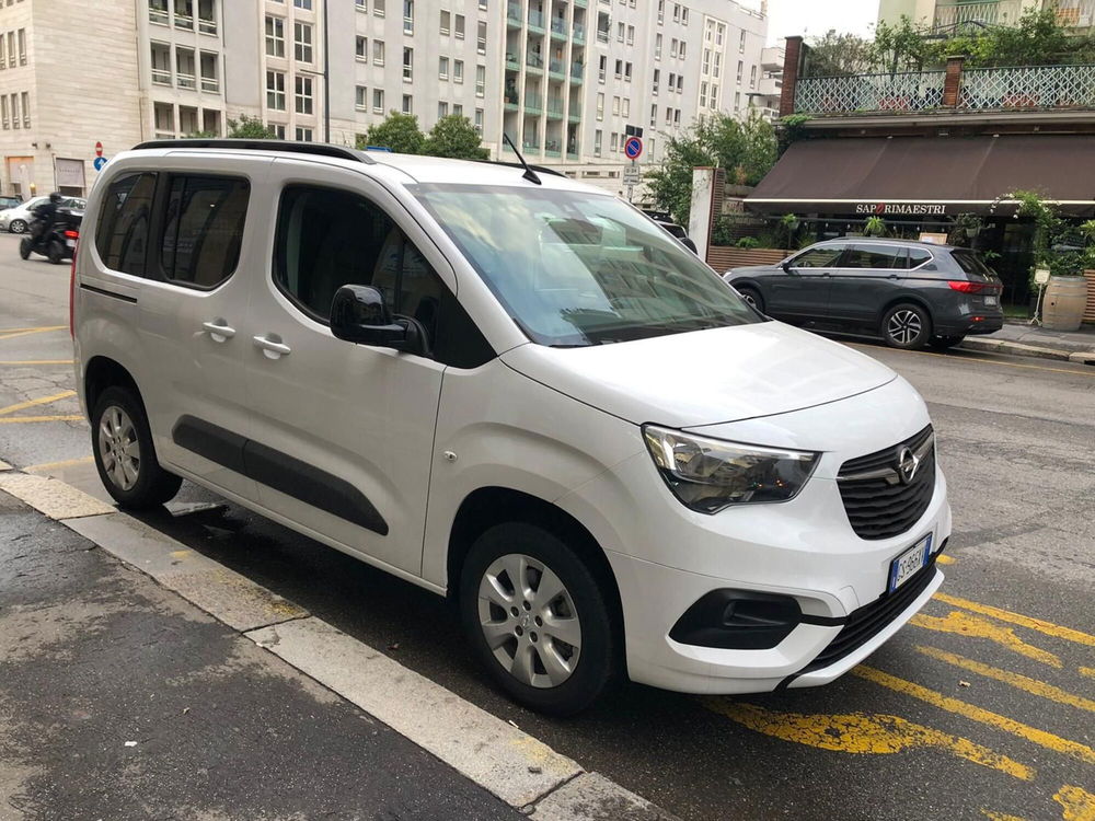 Opel Combo Life nuova a Milano (4)