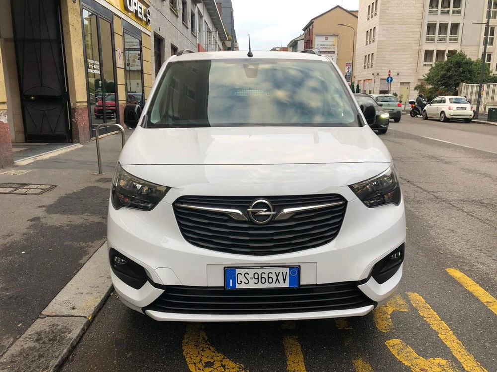 Opel Combo Life nuova a Milano (6)