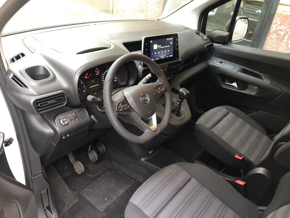 Opel Combo Life nuova a Milano (7)