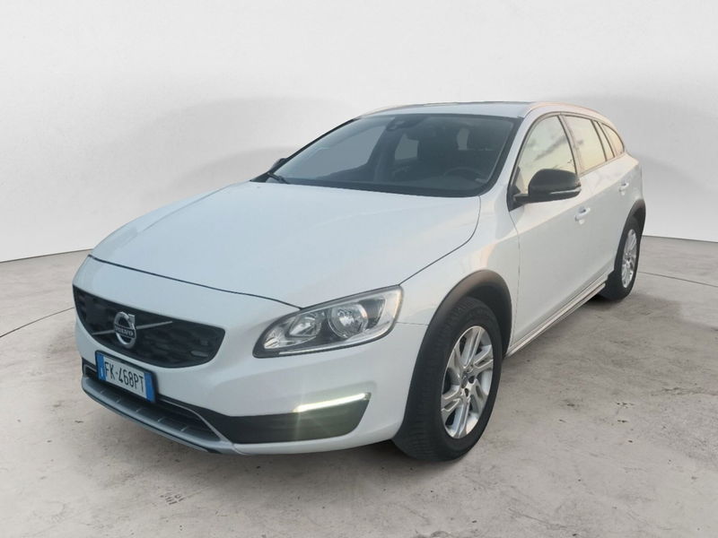 Volvo V60 Cross Country D3 Geartronic Business Plus del 2017 usata a Reggio Calabria