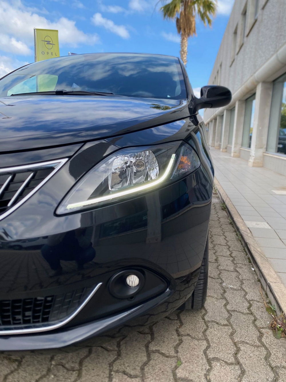 Lancia Ypsilon usata a Bari (5)