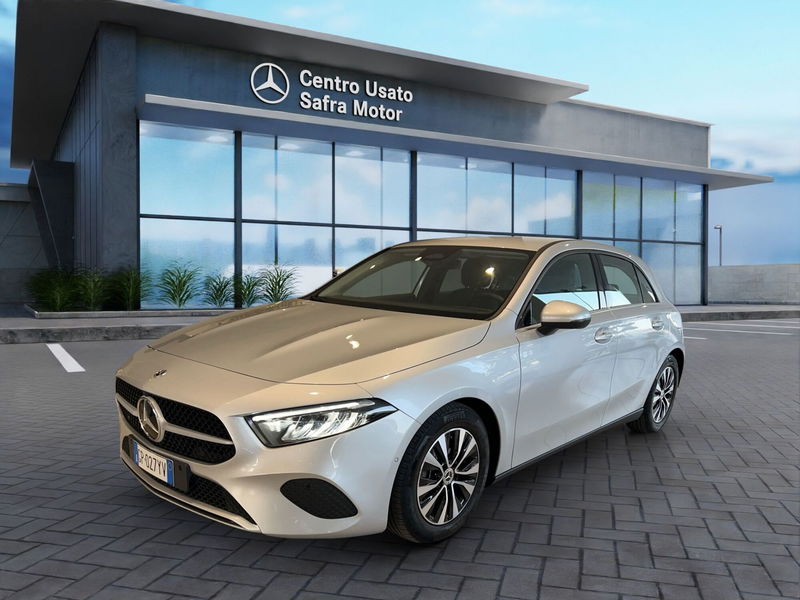 Mercedes-Benz Classe A 180 d Automatic Premium  del 2023 usata a Rende