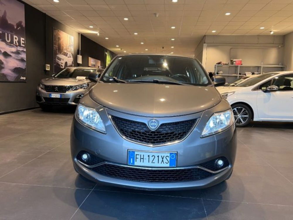 Lancia Ypsilon usata a Modena (2)