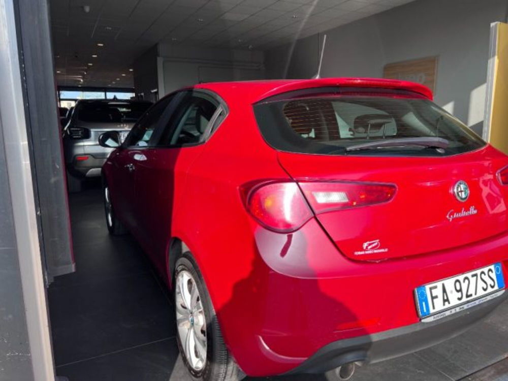 Alfa Romeo Giulietta usata a Modena (4)