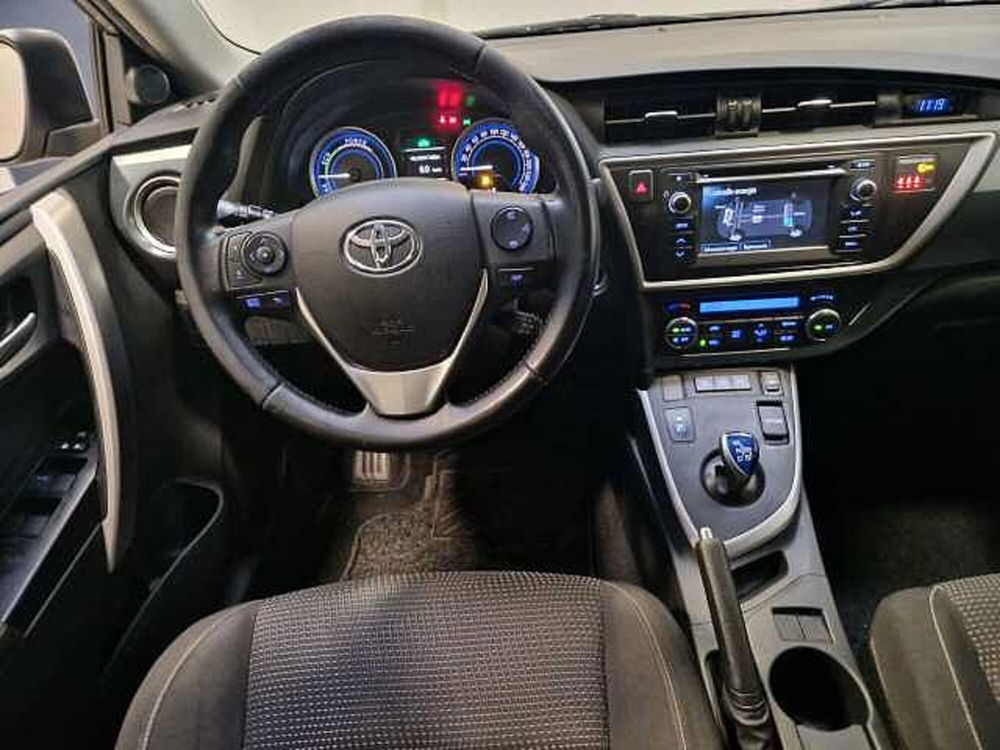 Toyota Auris usata a Varese (11)