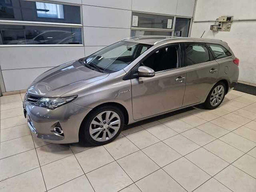 Toyota Auris usata a Varese (2)