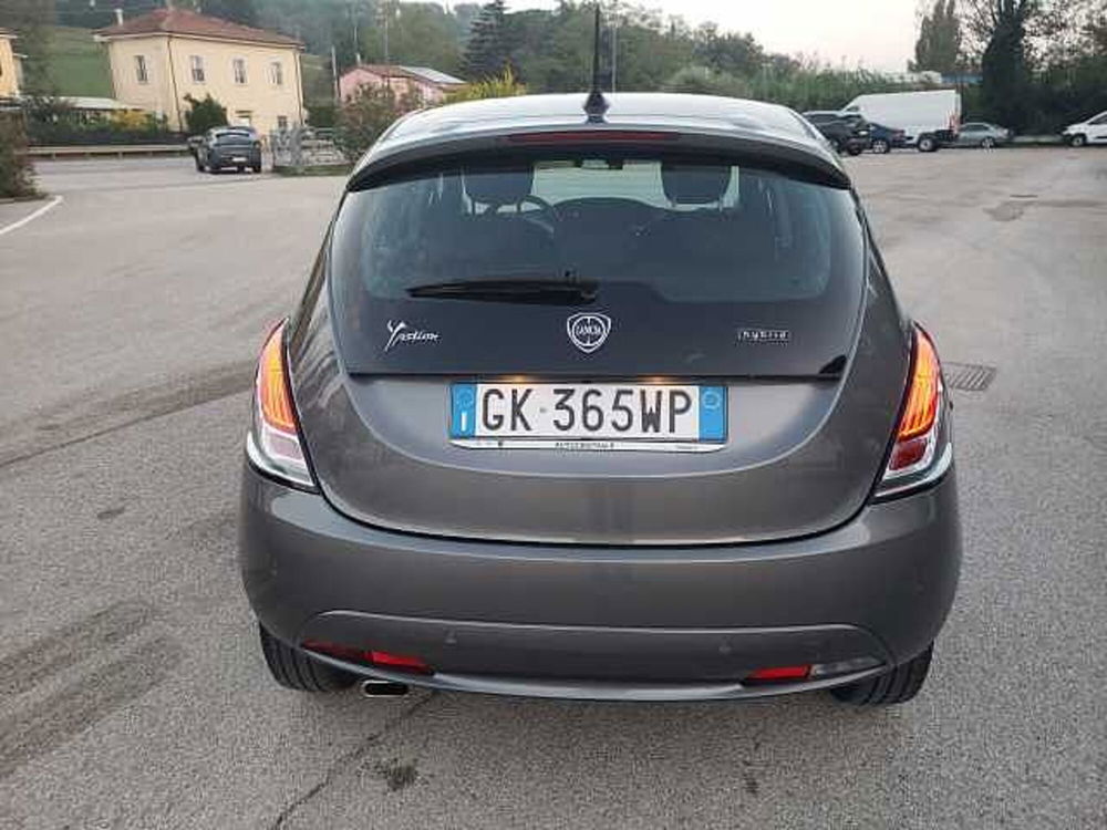 Lancia Ypsilon usata a Pesaro-Urbino (5)