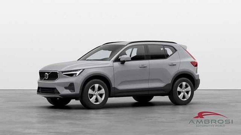 Volvo XC40 B3 automatico Essential  nuova a Corciano