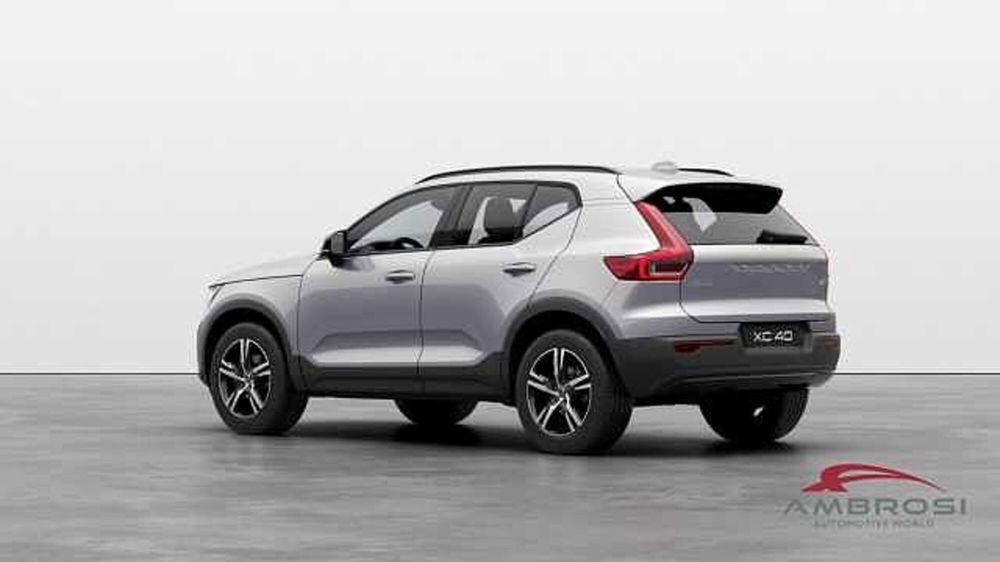 Volvo XC40 nuova a Viterbo (3)