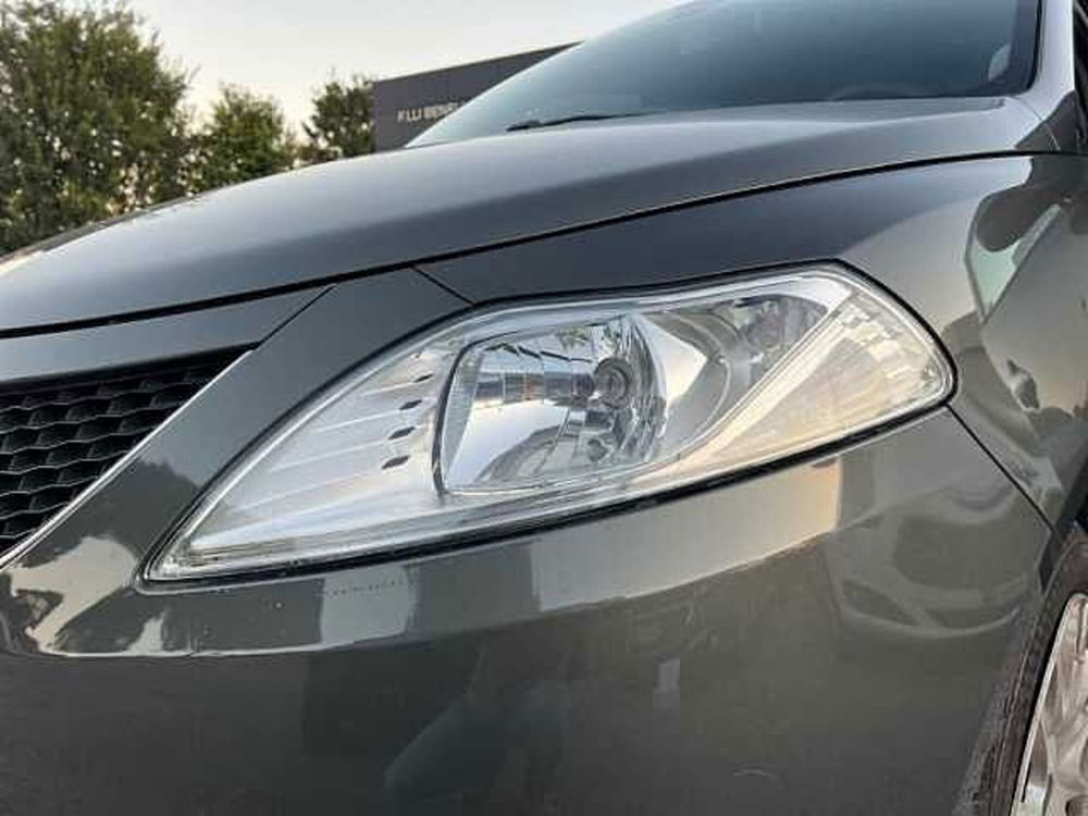 Lancia Ypsilon usata a Ravenna (7)