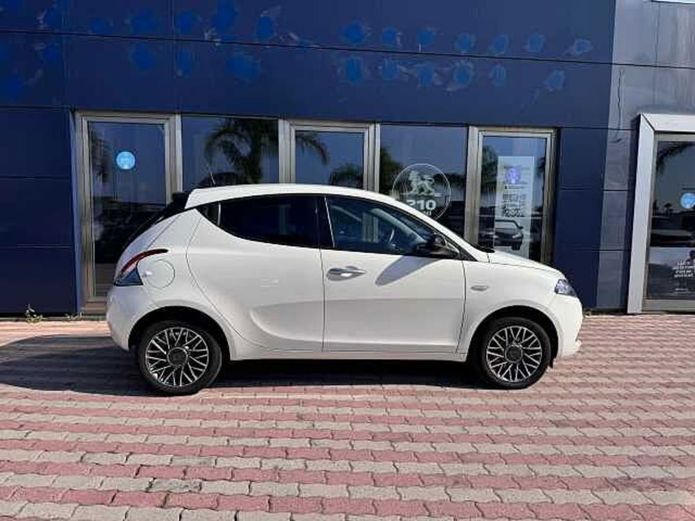 Lancia Ypsilon usata a Vibo Valentia (4)