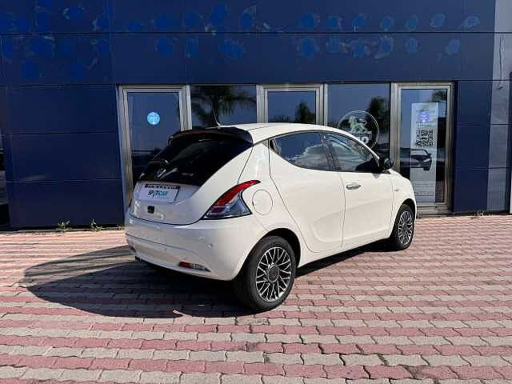 Lancia Ypsilon usata a Vibo Valentia (5)