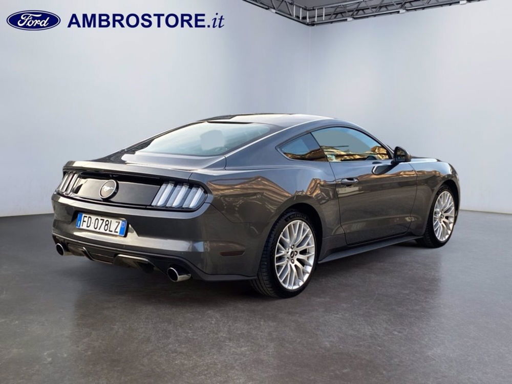 Ford Mustang Coupé usata a Milano (5)